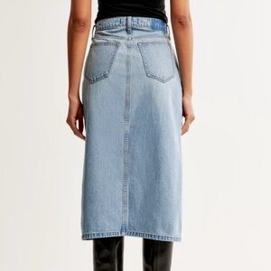 Abercrombie & Fitch Denim Midi Skirt size 25